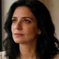 Ana Ribeiro - Dechecker